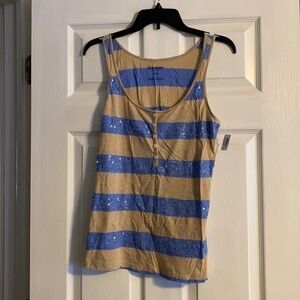 Old Navy women’s top; size M. NEW